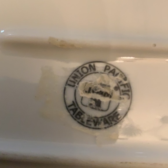 UNION PACIFIC HOLIDAY DISH SIGNED RTL 2007 "Merry Christmas" Rectangular - Picture 2 of 6